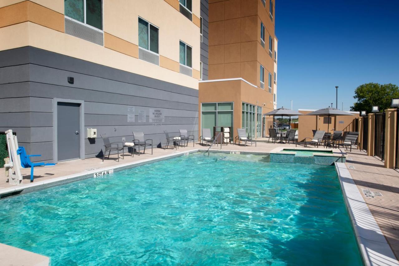 Fairfield By Marriott Inn & Suites Dallas East מראה חיצוני תמונה